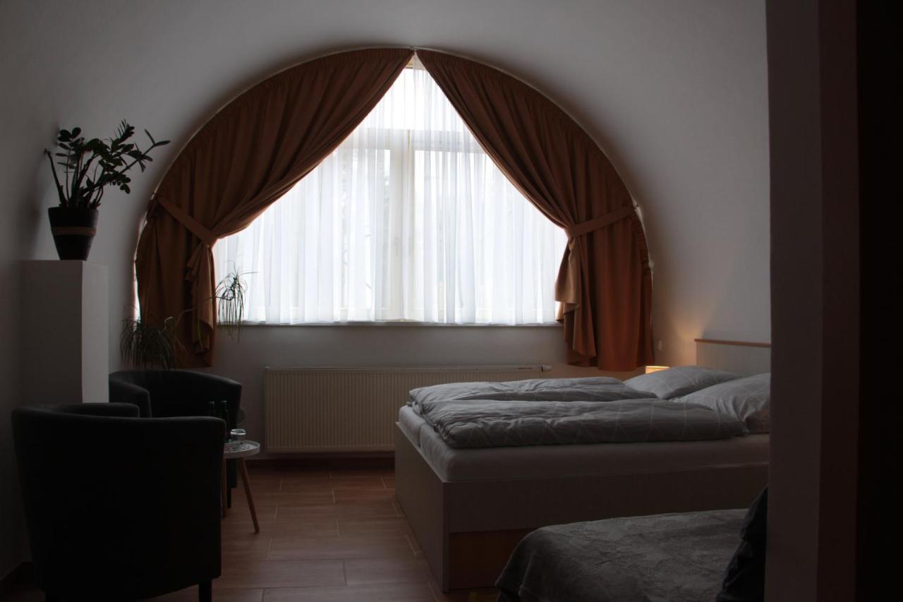Penzion U Pidly Mariánské Lázně Exterior foto